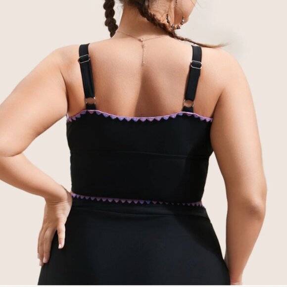 BloomChic Shell Stitch Hollow Out Warp Swim Top - Picture 2 of 4